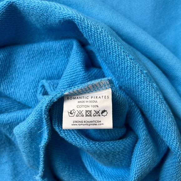 Basic Sweatshirt Unisex by Korean brand Romantic Pirates - Picture 6 of 13